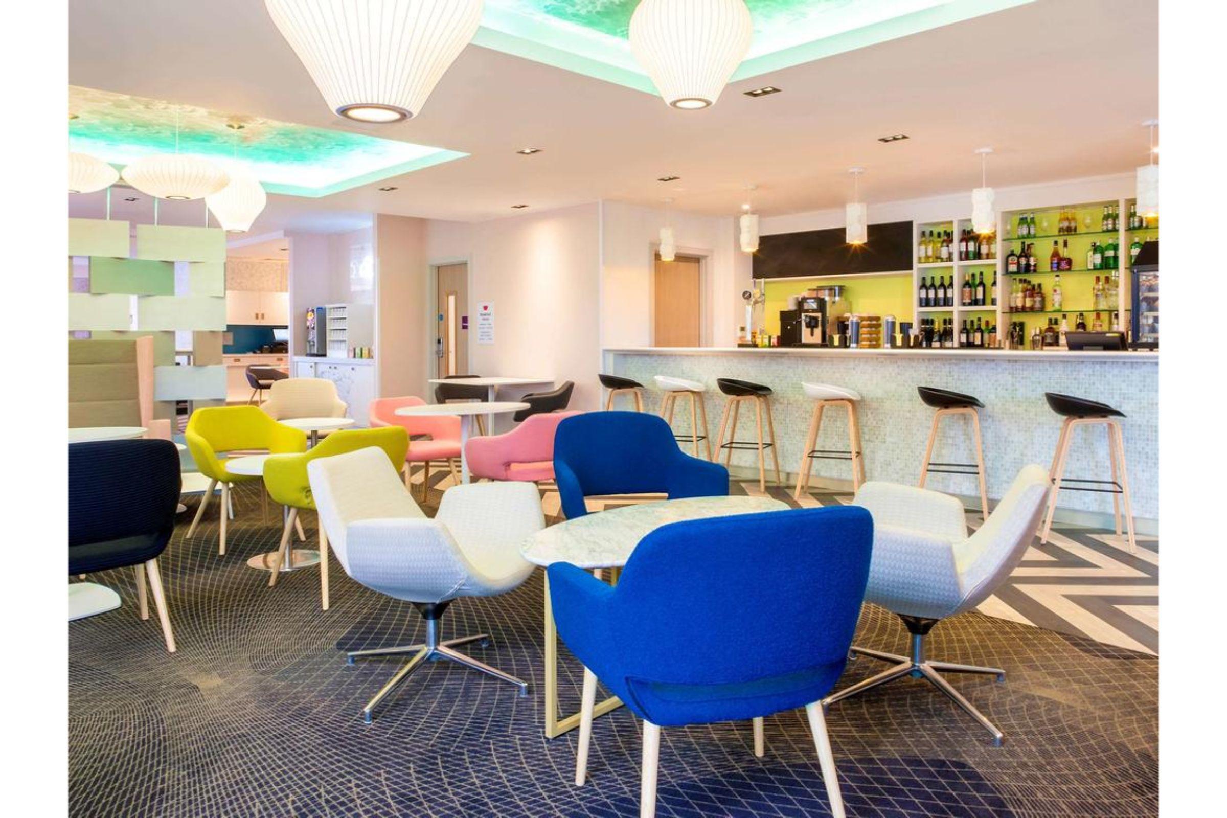 Hotel Ibis Styles London Heathrow Airport Hillingdon Exterior foto