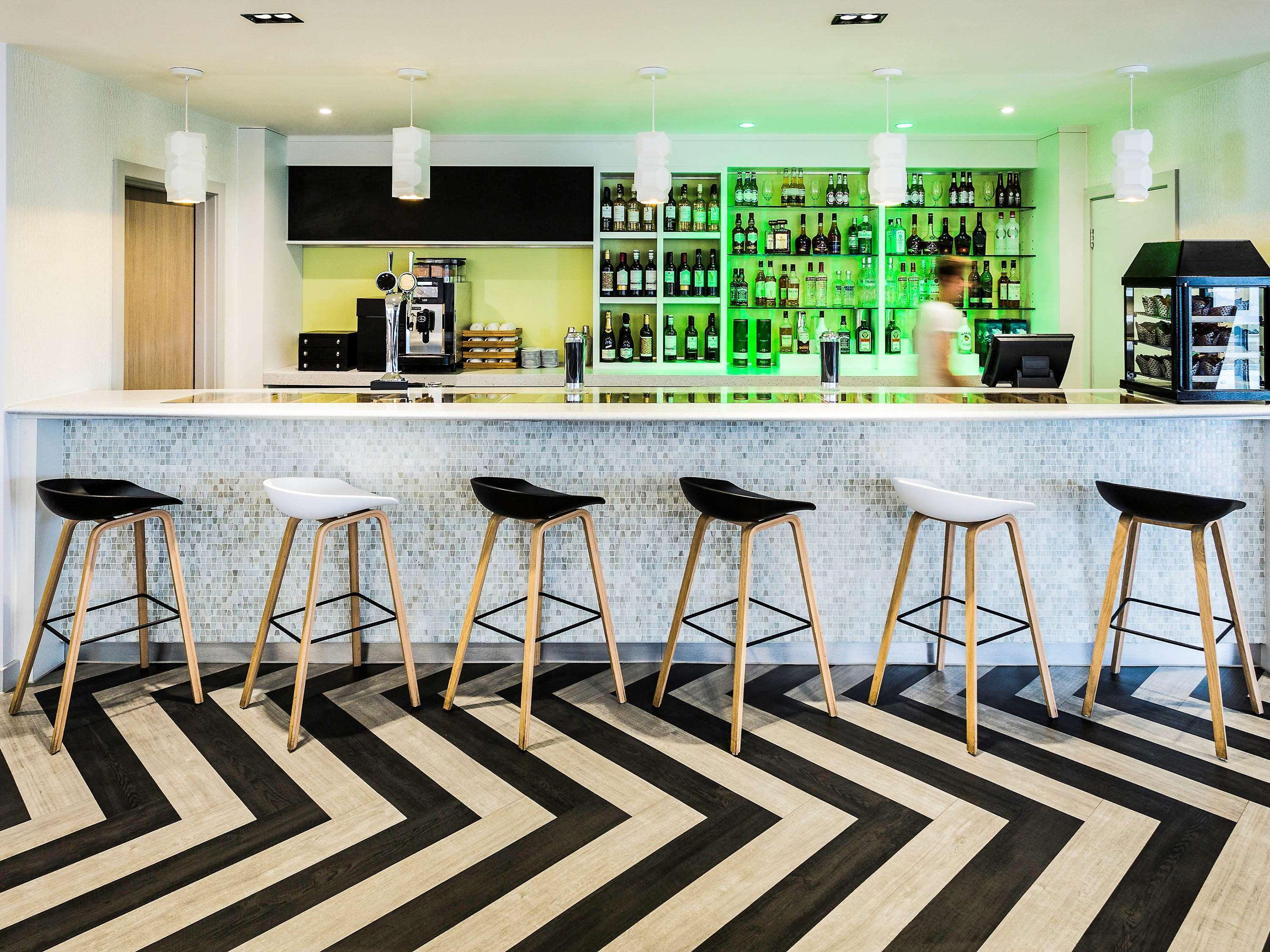 Hotel Ibis Styles London Heathrow Airport Hillingdon Exterior foto