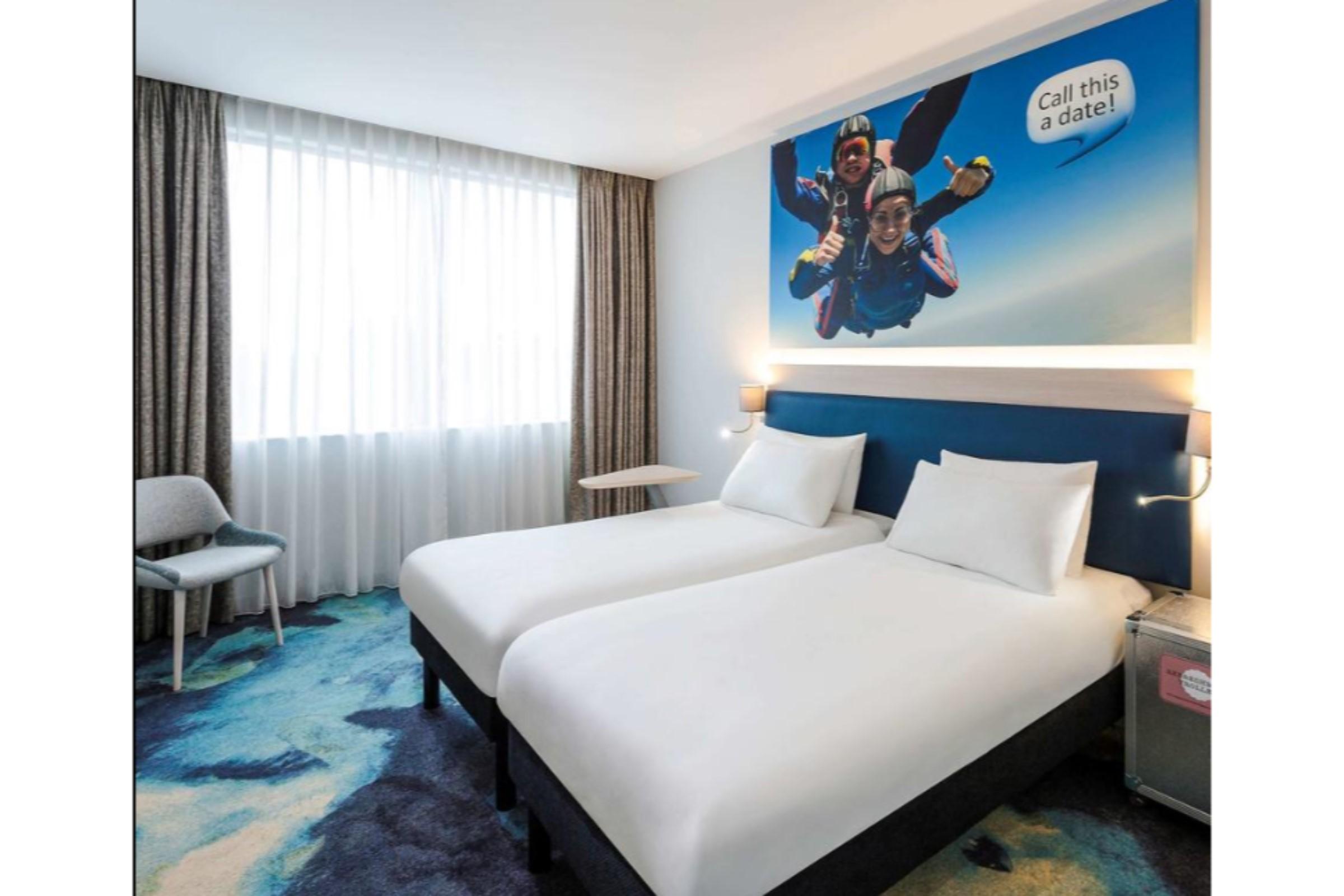 Hotel Ibis Styles London Heathrow Airport Hillingdon Exterior foto