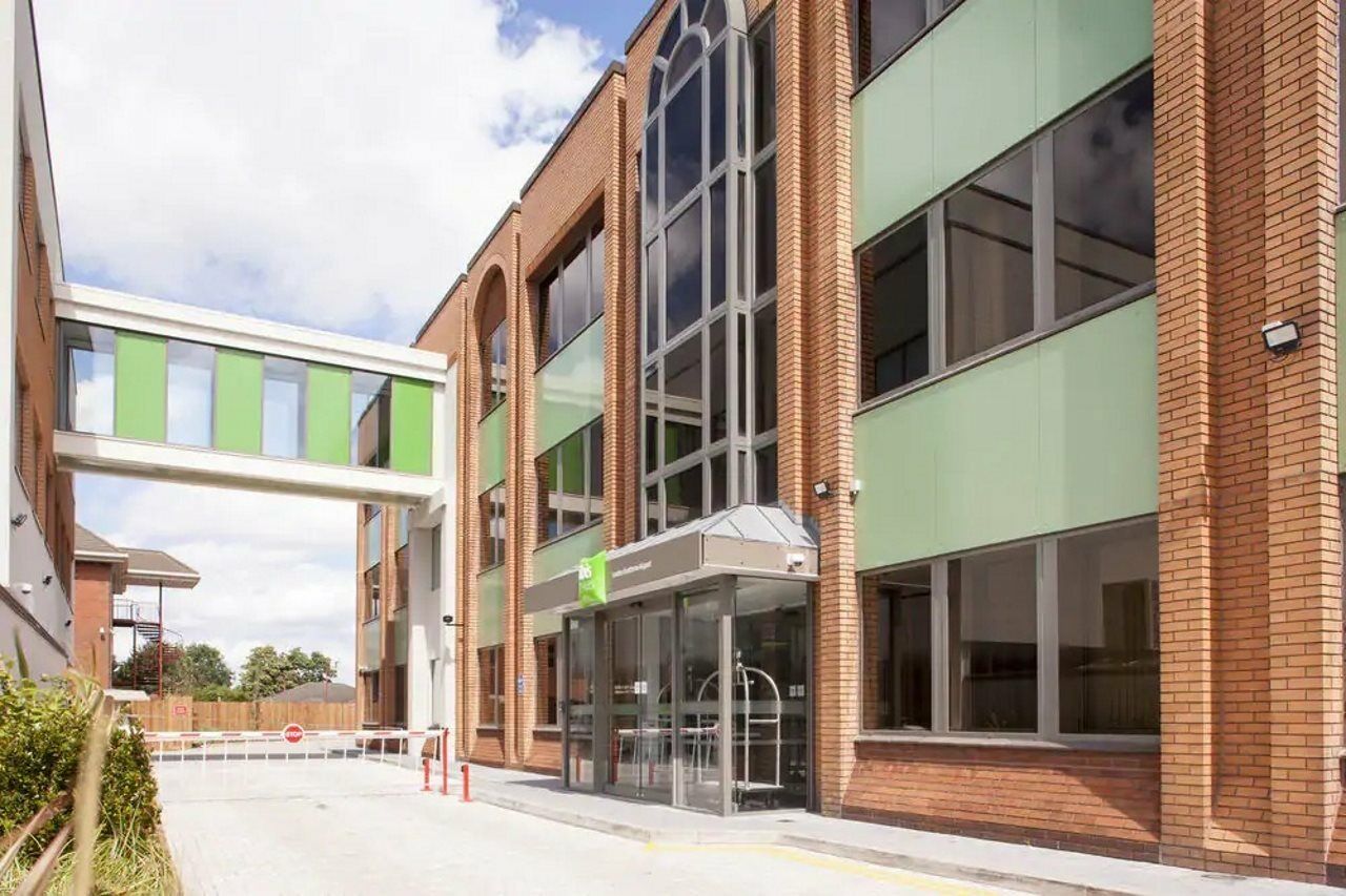 Hotel Ibis Styles London Heathrow Airport Hillingdon Exterior foto